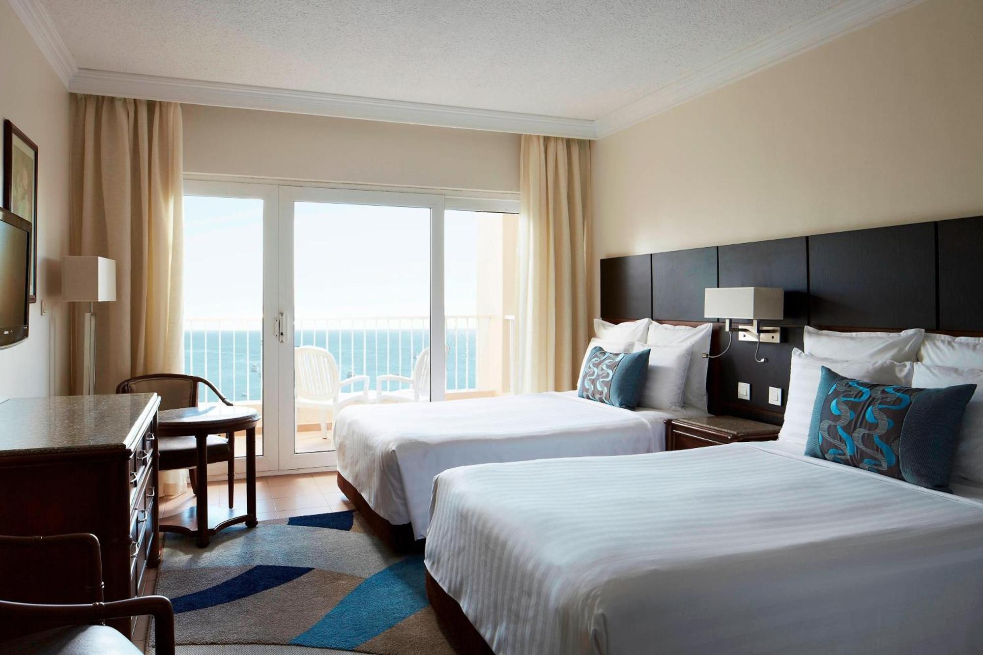 Deluxe Twin Room with Balcony and Sea View